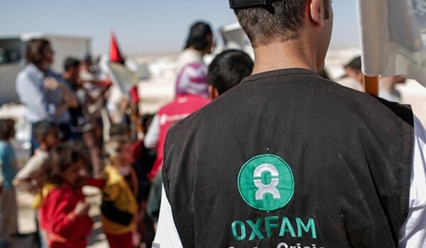 Μία αναφορά του 2011 εκθέτει τον πρώην διευθυντή της Oxfam στην Αϊτή