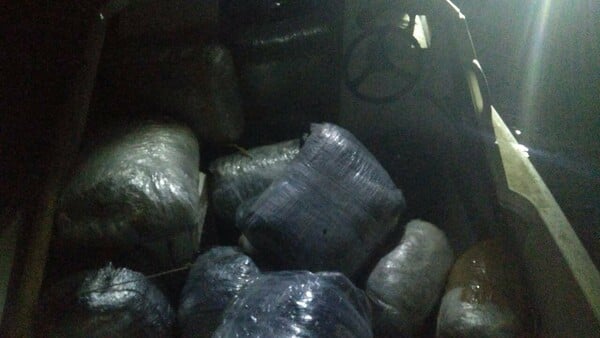 Συνελήφθη 42χρονος που μετέφερε 424 κιλά κάνναβης με σκάφος