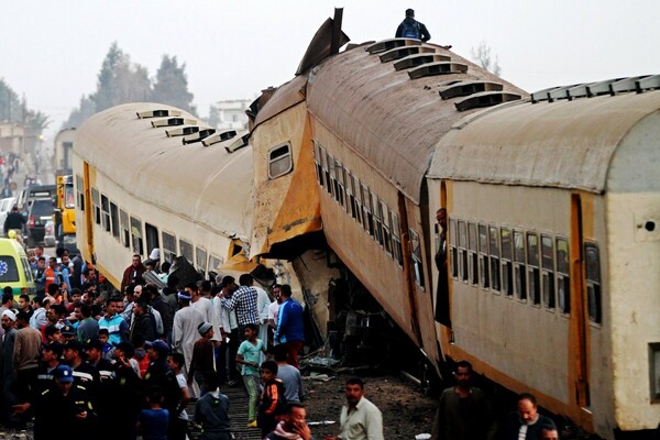 Τουλάχιστον 15 νεκροί και 40 τραυματίες από την σύγκρουση τρένων στην Αίγυπτο