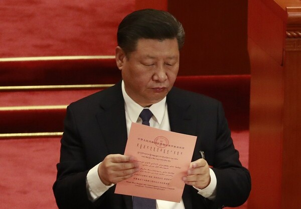 Ισόβιος πρόεδρος ο Σι Τζιπίνγκ - Το κογκρέσο ενέκρινε την κατάργηση των περιορισμών στη θητεία του