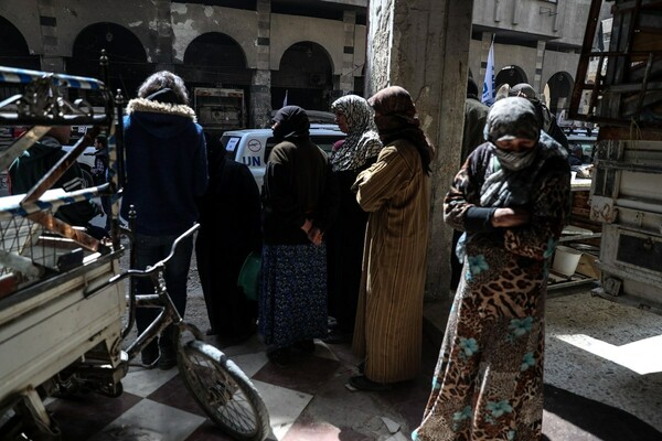 Αφρίν: Οικογένειες αμάχων συνεχίζουν να εγκαταλείπουν τα σπίτια τους