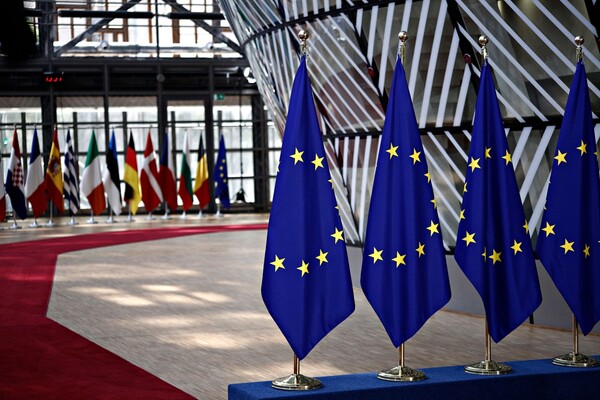 Δασμούς 25% σε αμερικανικά προϊόντα ετοιμάζει η ΕΕ ως αντίμετρο στον Τραμπ