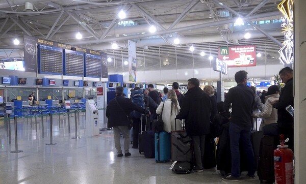 Η Γερμανία εξετάζει παράταση στους ελέγχους των πτήσεων από την Ελλάδα