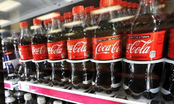 Για πρώτη φορά στην ιστορία της η Coca-Cola θα κυκλοφορήσει αλκοολούχο ρόφημα