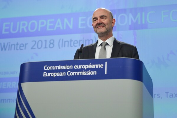 Μοσκοβισί: Ορατή η γραμμή τερματισμού