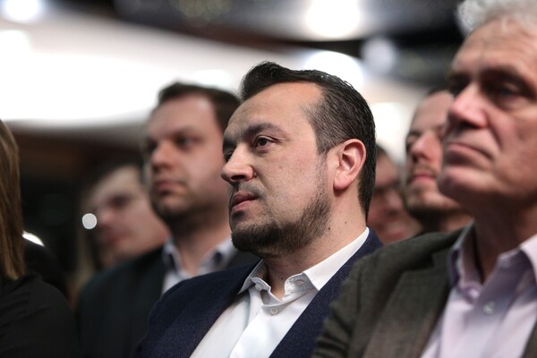 Διαψεύδει ο Παππάς το «εκρηκτικό ραντεβού» με Καμμένο και Τσίπρα