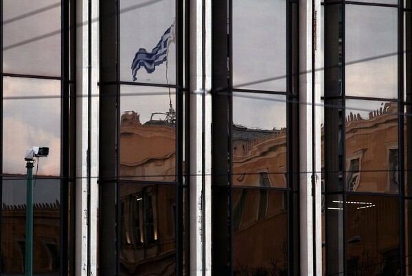 BBC: Η Ελλάδα είναι ο «ελέφαντας στο δωμάτιο»