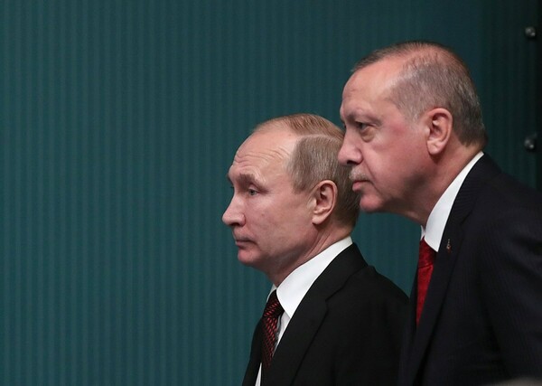 Ο Ερντογάν μίλησε με Τραμπ και Πούτιν για τη Συρία