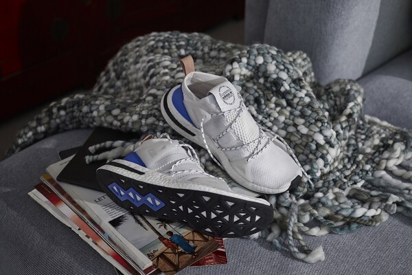 Ήρθε το γυναικείο sneaker για εσένα που «σπας» τους κανόνες