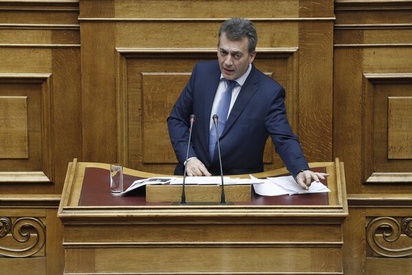 Βρούτσης: Η κυβέρνηση θέλει να «δραπετεύσει» το φθινόπωρο με εκλογές