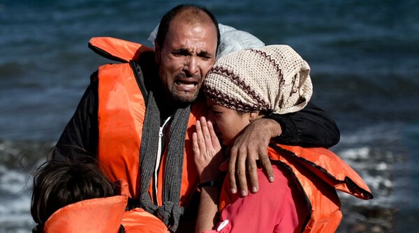 Spiegel: Ευθύνες της ελληνικής ακτοφυλακής για τους νεκρούς πρόσφυγες στο Αγαθονήσι