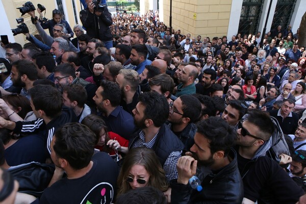 Ελεύθεροι αφέθηκαν οι δύο συλληφθέντες για τα χθεσινά επεισόδια στο άγαλμα Τρούμαν