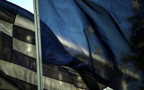 Spiegel: Η Ελλάδα καταρρέει στις 12 Μαΐου