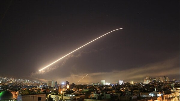 Τι έχει γίνει γνωστό μέχρι στιγμής για τα πλήγματα εναντίον συριακών στόχων
