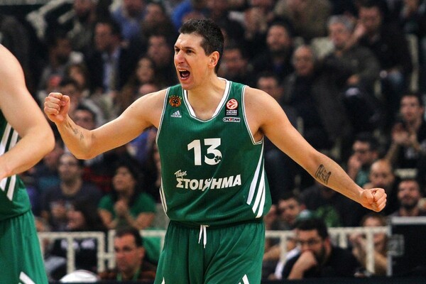 Ο Δημήτρης Διαμαντίδης σταματάει το μπάσκετ