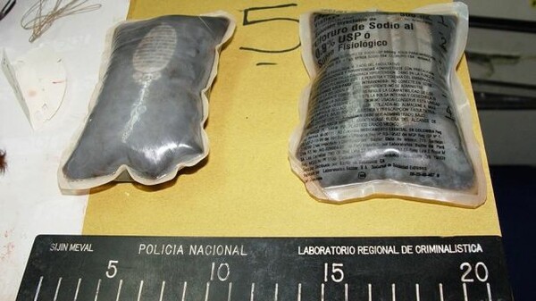 ΗΠΑ: Συνελήφθη Κολομβιανός κτηνίατρος που έραβε σε στομάχια κουταβιών πακέτα ηρωίνης