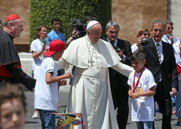 "Ιερά Εξέταση" για την παιδεραστία ξεκινά ο Πάπας Φραγκίσκος