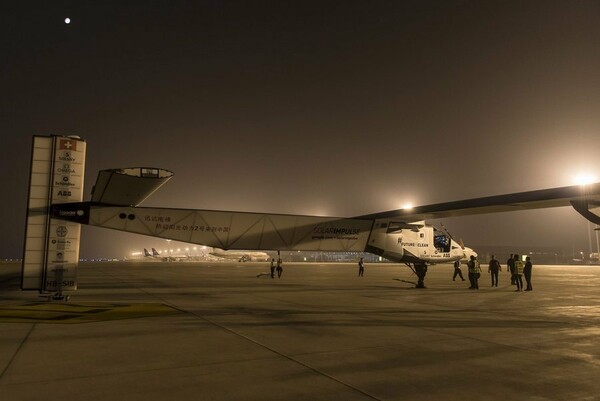 Επείγουσα προσγείωση στην Ιαπωνία για το ηλιακό αεροσκάφος Solar Impulse 2