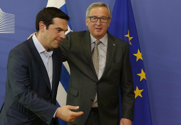 Le Monde: Ο Τσίπρας έχασε τον τελευταίο φίλο στις Βρυξέλλες