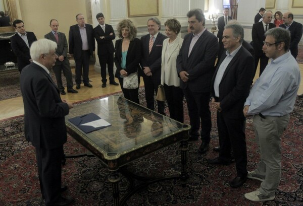 Οι νέοι της κυβέρνησης ορκίστηκαν