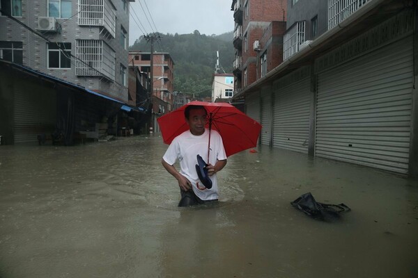 9 νεκροί και 3 αγνοούμενοι στην Κίνα λόγω του τυφώνα Σουντελόρ