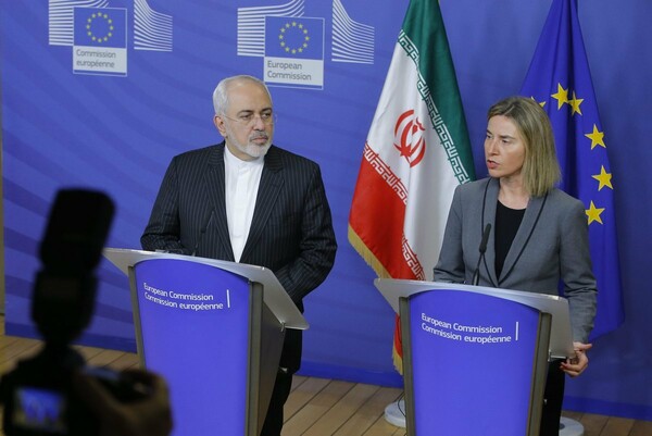 Την Τρίτη ξεκινούν οι κρίσιμες διαπραγματεύσεις ΕΕ με Ιράν για την πυρηνική συμφωνία