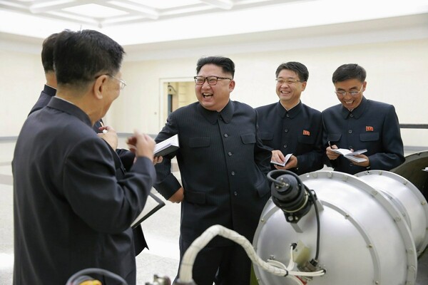 Ο Κιμ Γιονγκ Ουν κλείνει τον χώρο πυρηνικών δοκιμών της Β. Κορέας τον Μάιο