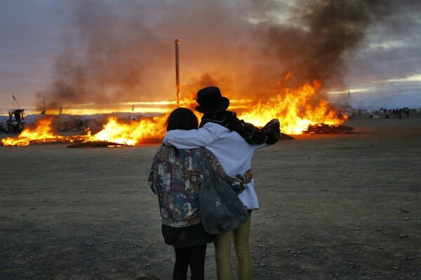 To άγριο Burning Man της Αφρικής - ΦΩΤΟΓΡΑΦΙΕΣ