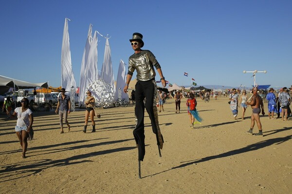 To άγριο Burning Man της Αφρικής - ΦΩΤΟΓΡΑΦΙΕΣ