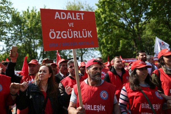 Επεισόδια και συλλήψεις στην Τουρκία κατά τις συγκεντρώσεις για την εργατική Πρωτομαγιά