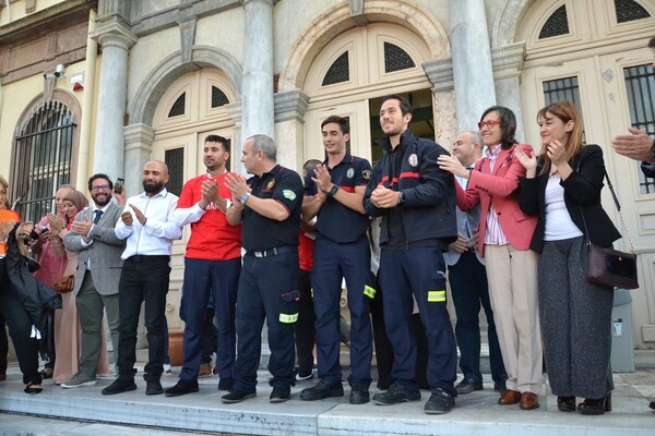 Αθωώθηκαν τα μέλη των ξένων ΜΚΟ για μεταφορά μεταναστών στην Ελλάδα