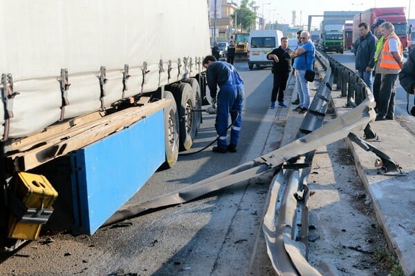 Μεθυσμένος ο οδηγός της νταλίκας που προκάλεσε το θανατηφόρο τροχαίο στον Κηφισό