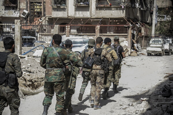 Ο συριακός στρατός απομάκρυνε τους τζιχαντιστές από τη νότια Δαμασκό