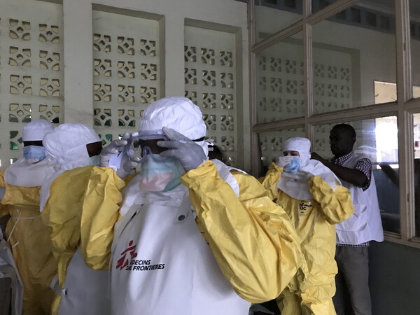 Αυξάνονται οι θάνατοι από Έμπολα στο Κονγκό - Στους 27 οι νεκροί