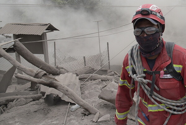 Γουατεμάλα: 200 άνθρωποι αγνοούνται και 73 είναι νεκροί από την έκρηξη ηφαιστείου