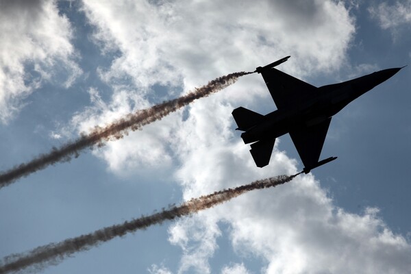 Τι προβλέπει η συμφωνία ύψους 1,1 δισεκατομμυρίων ευρώ για την αναβάθμιση των ελληνικών F-16