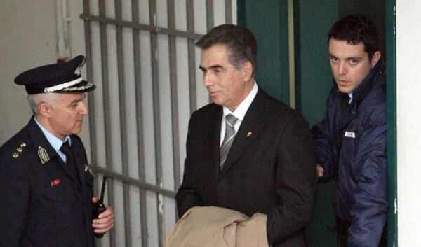 Νέες κατηγορίες στον Βασίλη Παπαγεωργόπουλο λίγες ώρες μετά την αποφυλάκισή του