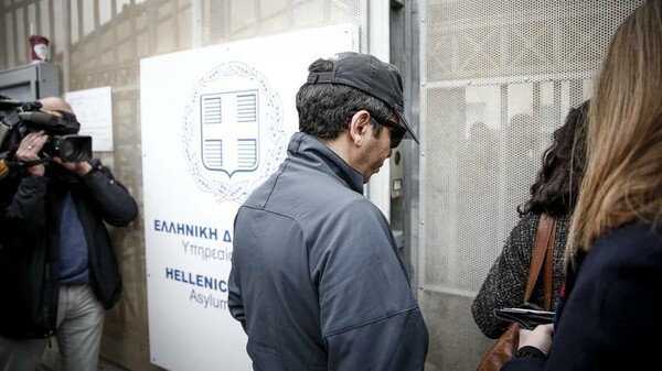 Πρωτοφανή μέτρα ασφαλείας για τον Τούρκο στρατιωτικό - Ένας μικρός στρατός θα τον φυλάει