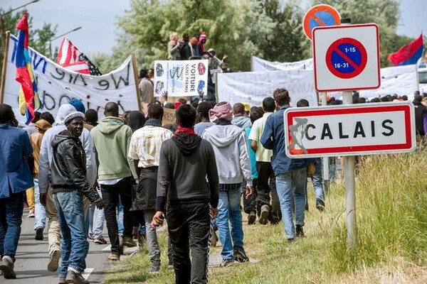 37.000 μετανάστες προσπάθησαν να περάσουν τη σήραγγα της Μάγχης από την αρχή του χρόνου