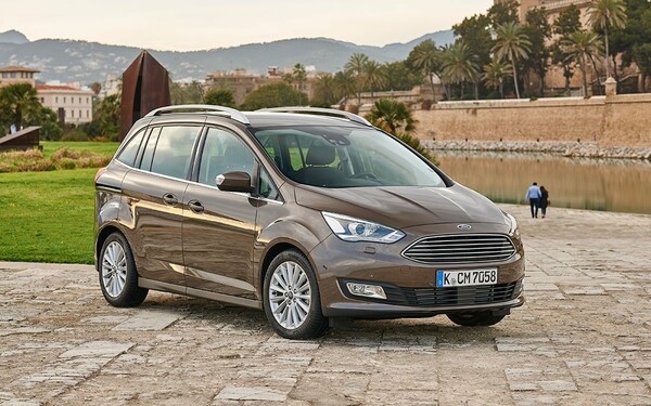 Νέα C-MAX και Grand C-MAX από την Ford