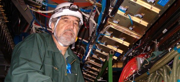 Ο καθηγητής E. Γαζής απαντά στον Δημόκριτο και στον επιστημονικό εκπρόσωπο του CERN στην Ελλάδα