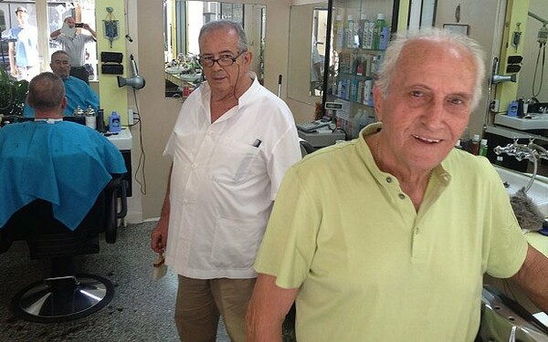Τι πιστεύει ο κουρέας της Απόλλωνος για την αποψινή Σύνοδο;