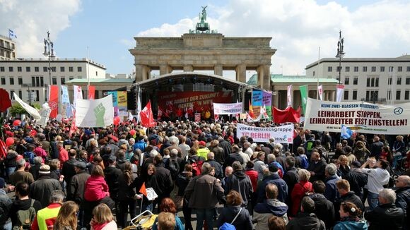 Γερμανία: Τουλάχιστον 400.000 άνθρωποι στους δρόμους