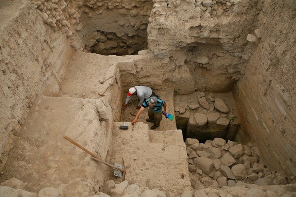Στάχτες από την έκρηξη ηφαιστείου της Σαντορίνης βρήκαν οι αρχαιολόγοι στη Σμύρνη