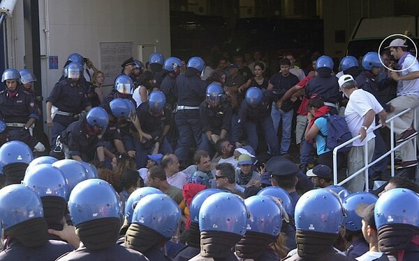 Τα ξένα μέσα δημοσιεύουν νεανικές φωτογραφίες του Τσίπρα στις βίαιες διαδηλώσεις κατά της παγκοσμιοποίησης