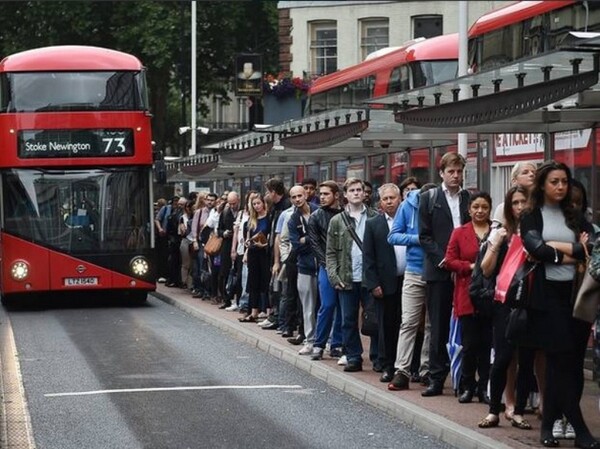 Αλαλούμ στο Λονδίνο με την απεργία του μετρό