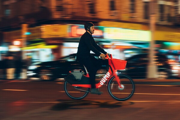 Η Uber ξεκινά νέα υπηρεσία με ανταλλαγή ποδηλάτων στην Ευρώπη