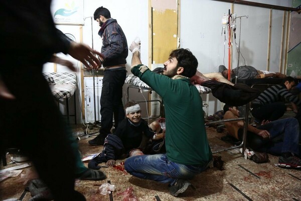 Aκόμη 28 άμαχοι νεκροί στη Συρία - Συγκλονίζουν οι εικόνες των χτυπημένων παιδιών