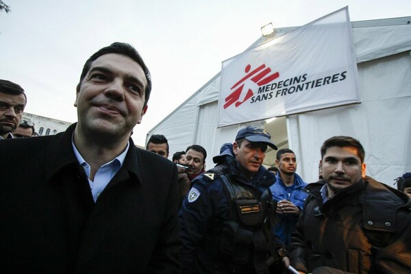 Κρίσιμη Σύνοδος με πιέσεις για το προσφυγικό - Τσίπρας και Νταβούτογλου θα διασταυρώσουν τα ξίφη τους