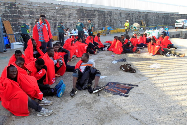 Ρώμη κατά Μάλτας - Αρνείται να παραλάβει πλοίο με 200 διασωθέντες μετανάστες